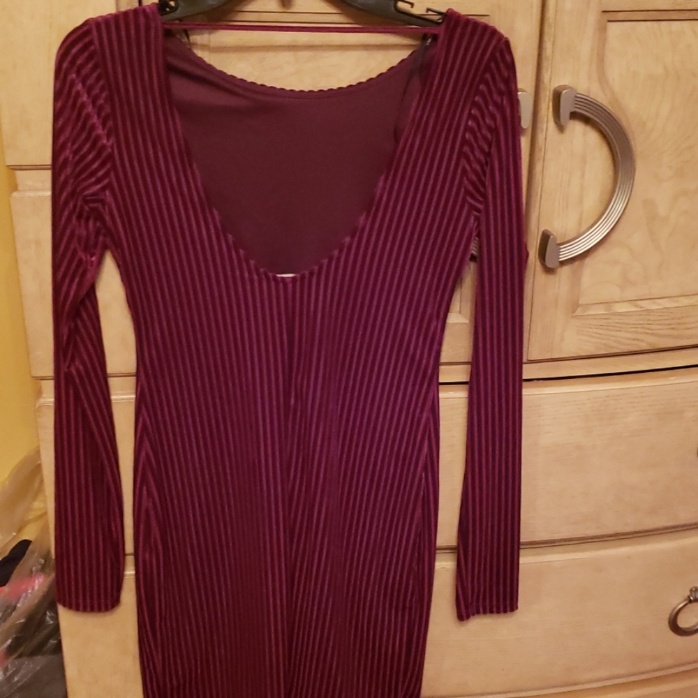 Dress - Picture 2 of 4
